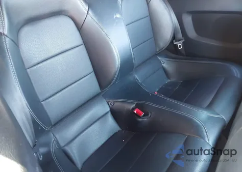 2019 Ford Mustang Ecoboost Premium z USA, uszkodzony, nr VIN 1FATP8UH8K5170254